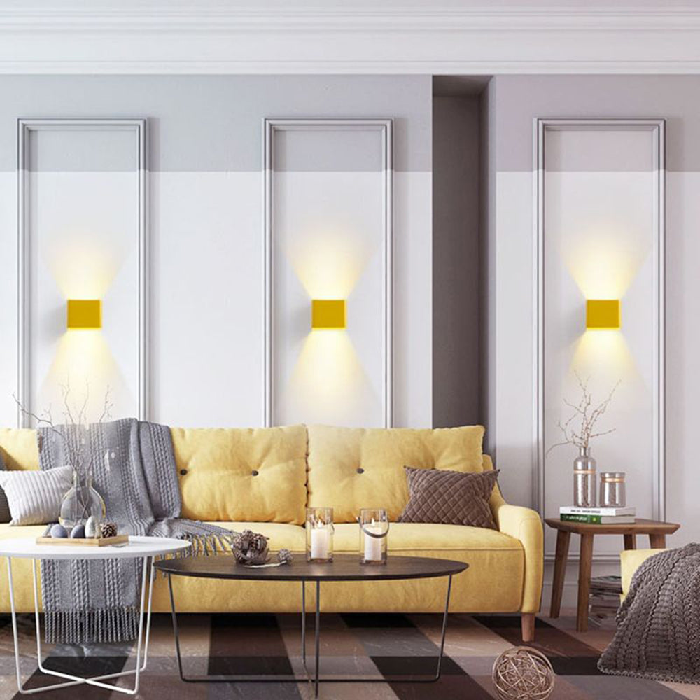 LumaNova Moderne quadratische Wandleuchte für gemütliches Schlafzimmer