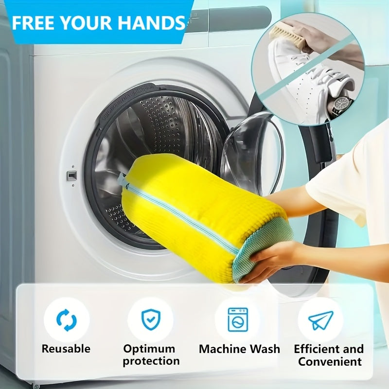 Heavy-duty shoe washing machine bag with protective lining and secure zipper closure