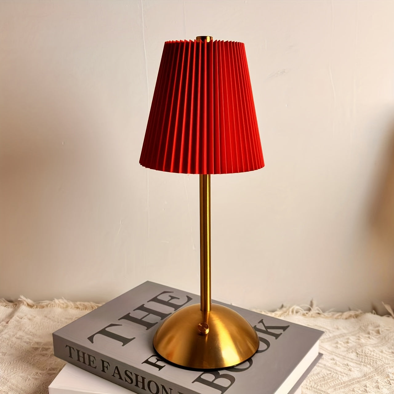Wireless Bedside Lamp with Three Color Dimming