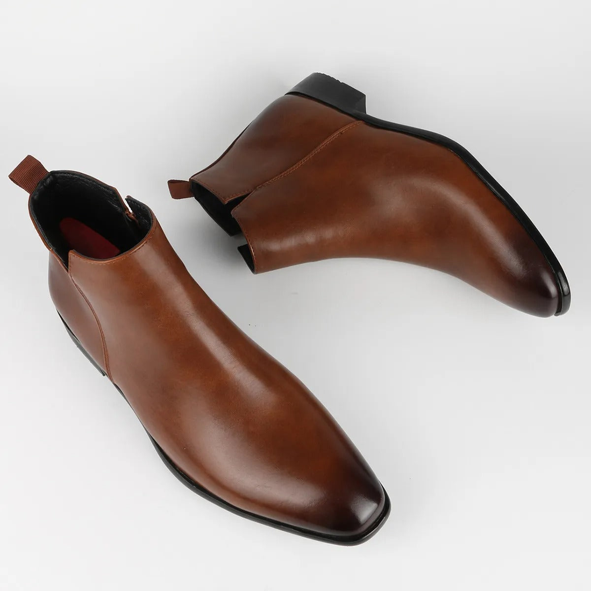 Aurelia Men's Chelsea Style Leather Boots With Sleek Look