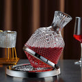 Elegant 360-Degree Rotation Crystal Glass Wine Decanter For Fine Serving