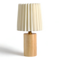 Lampada da Tavolo in Legno con Paralume Plissettato Maple Haven per Bagliore Accogliente