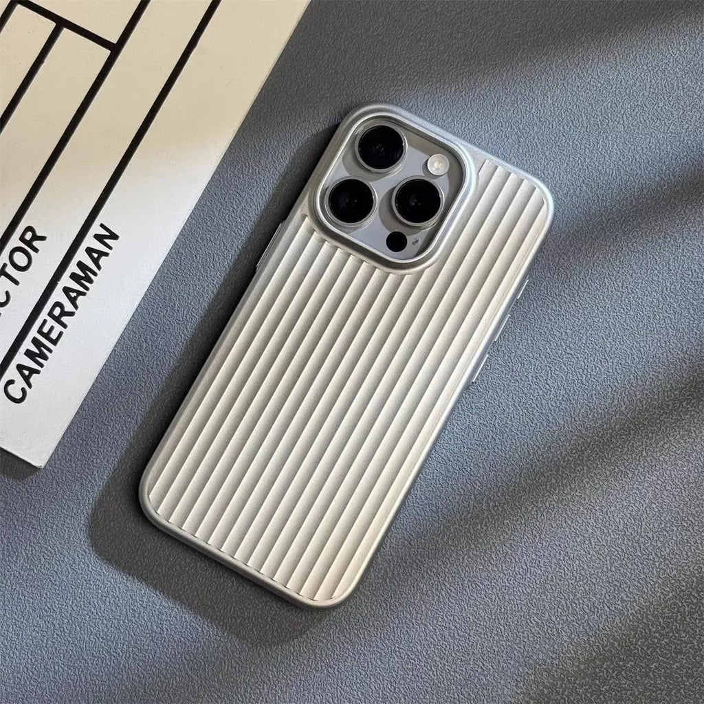 Custodia Protettiva Titanium Shield Pro per iPhone con Design Minimalista ed Elegante