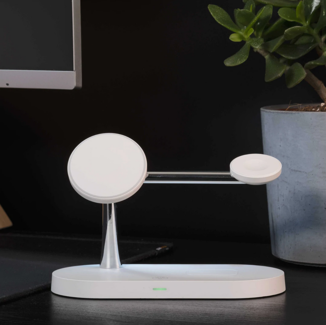 Dock di ricarica wireless tre in uno per tutti i tuoi dispositivi