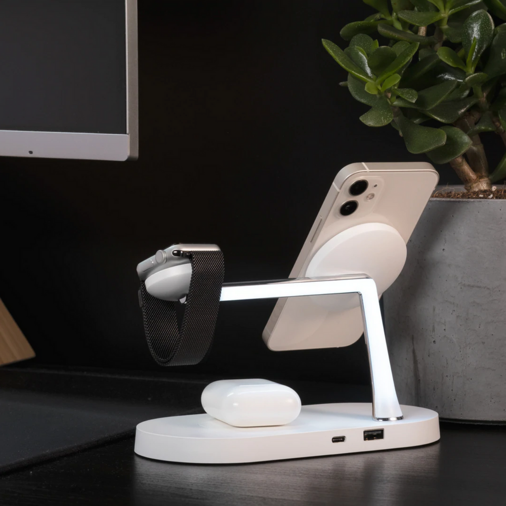 Dock di ricarica wireless tre in uno per tutti i tuoi dispositivi