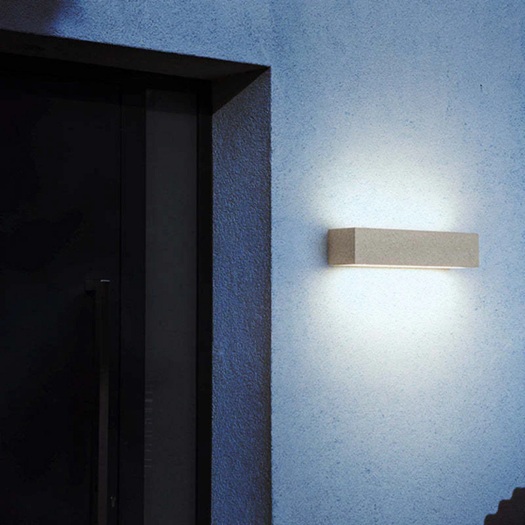 Lampada da Parete LED Moderna da Esterno per Giardino e Facciate di NovaLumen