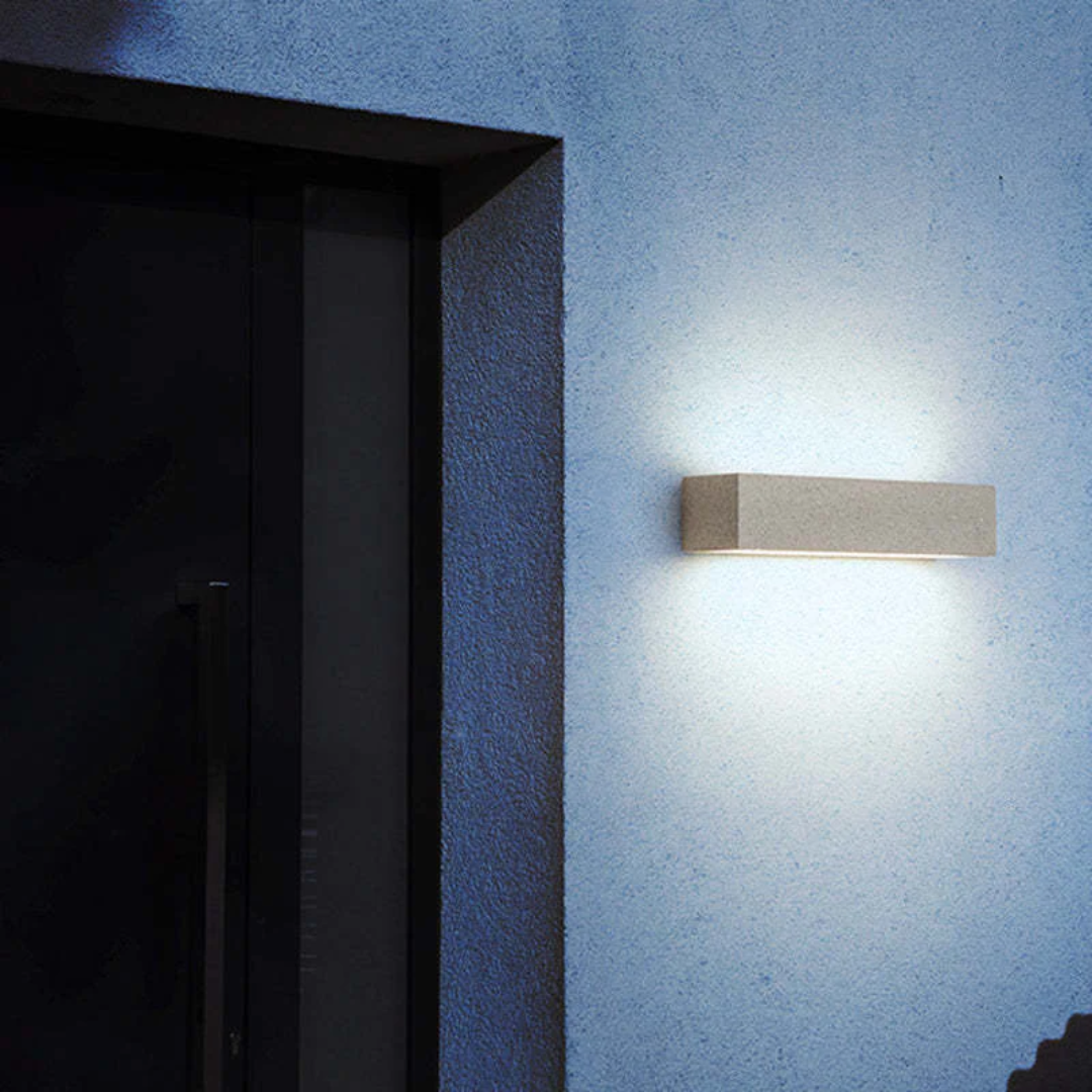 Lampada da Parete LED Moderna da Esterno per Giardino e Facciate di NovaLumen