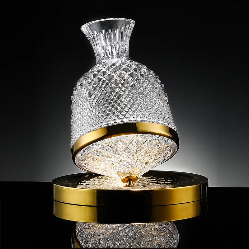 Elegant 360-Degree Rotation Crystal Glass Wine Decanter For Fine Serving