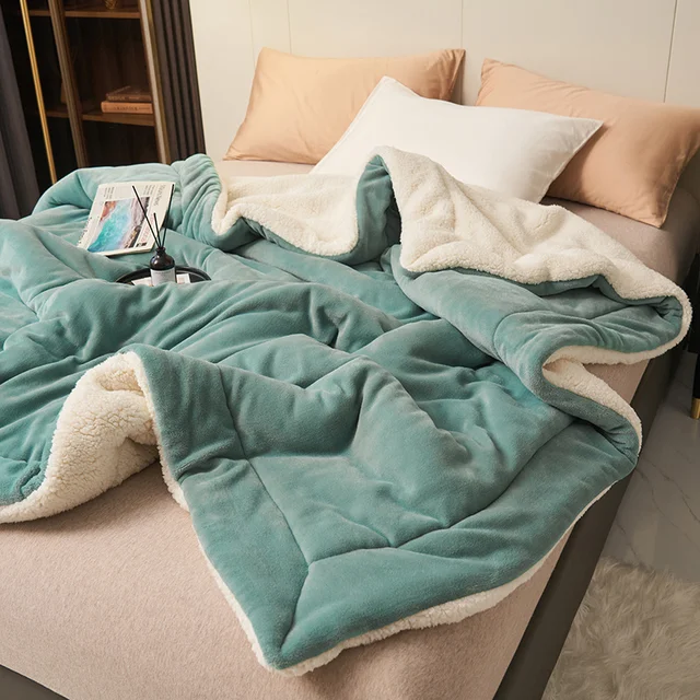 Warm Luxury Fleece Blanket for Cozy Bedding