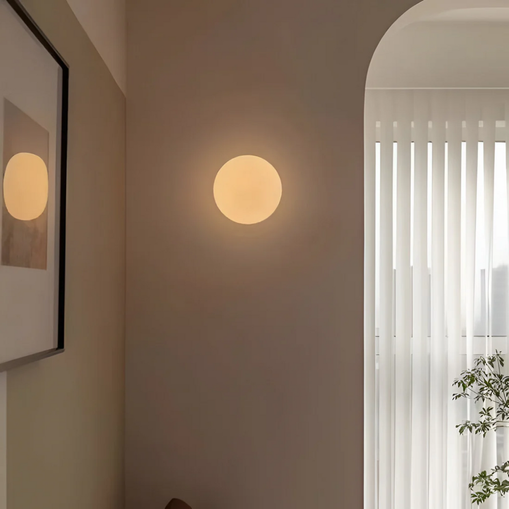 HaloGlass skleněný nástěnný svícen s teplým rozptýleným LED světlem