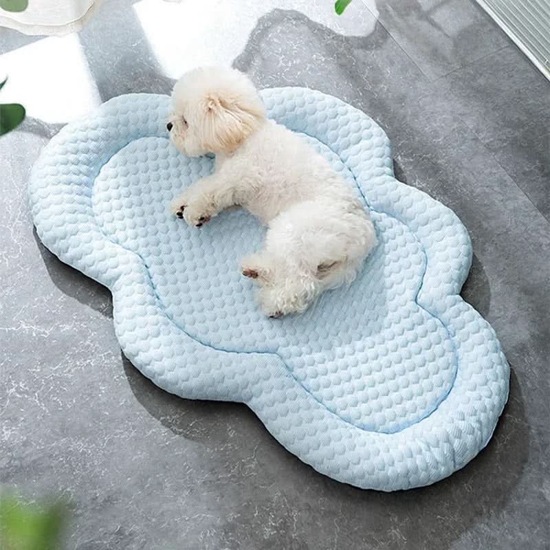 CloudEase Chladicí podložka pro domácí mazlíčky ve tvaru mráčku pro letní pohodlí