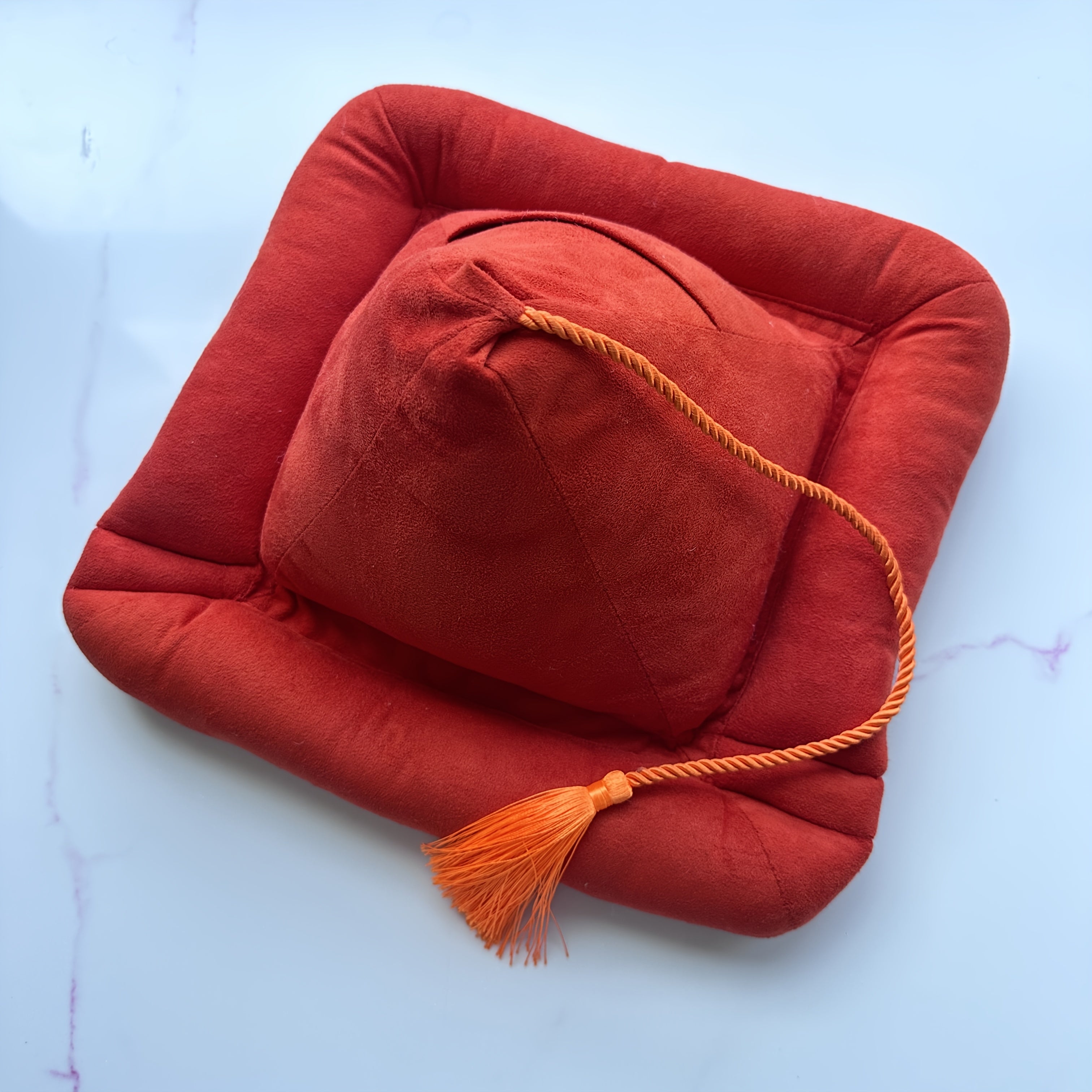 Pyramid Reading Pillow Stand