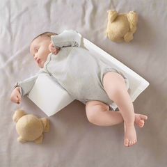 Almofada Triangular Ajustável para Dormir de Lado para Bebés desde o Nascimento até ao Primeiro Ano