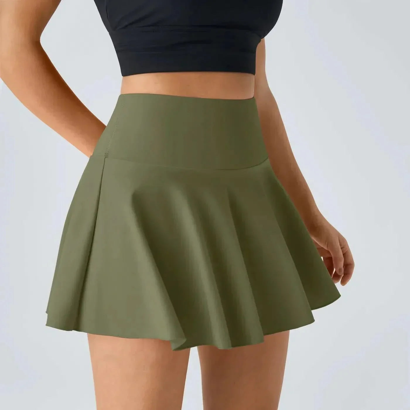 AeroLuxe 2v1 vzdušná tenisová sukně s integrovanými šortkami a ochranou UPF50 Plus