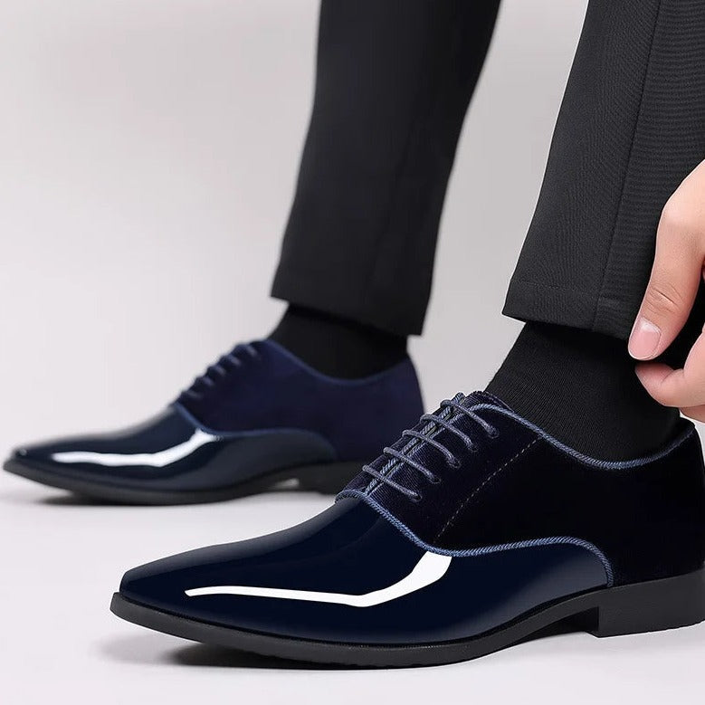 GlanzGenuss Men's Patent Leather Shoes For Style And Comfort