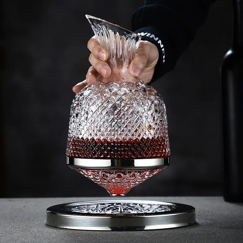 Elegant 360-Degree Rotation Crystal Glass Wine Decanter For Fine Serving