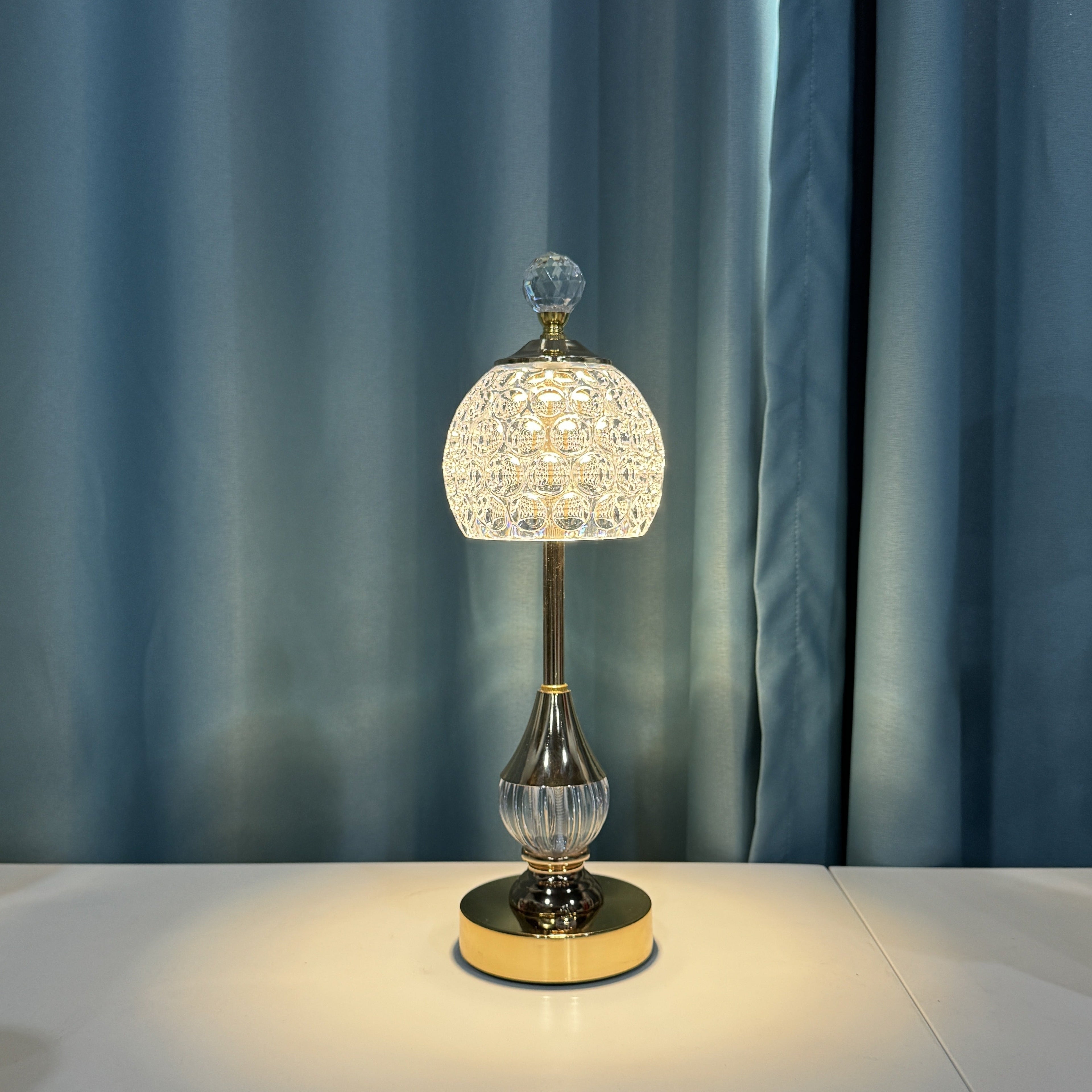 Trådløs bordlampe med touchfunktion