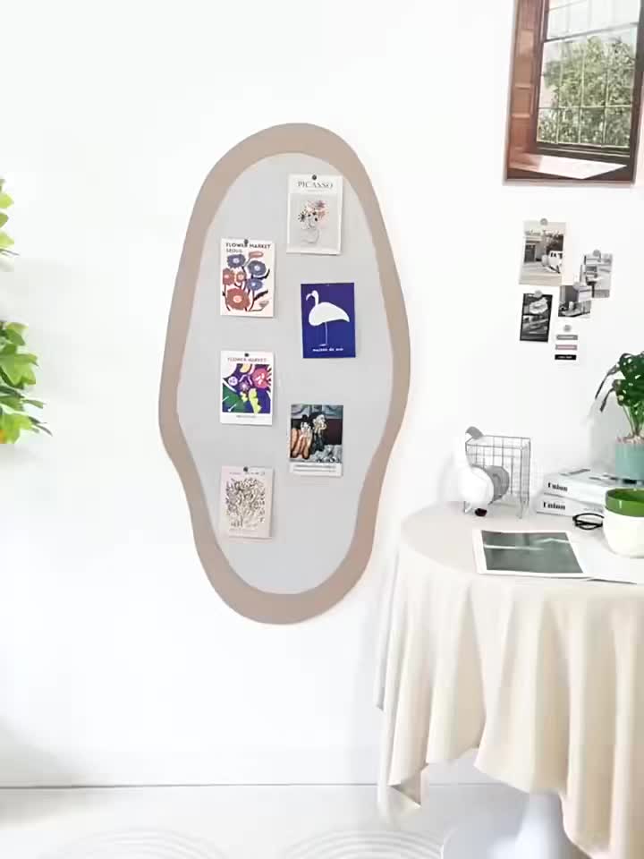 Geometryczna tablica filcowa na ścianę do notatek i zdjęć