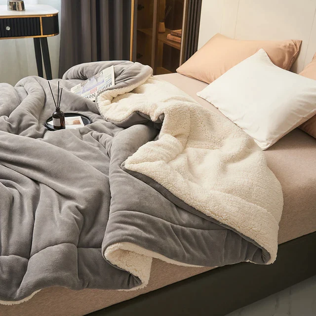 Warm Luxury Fleece Blanket for Cozy Bedding