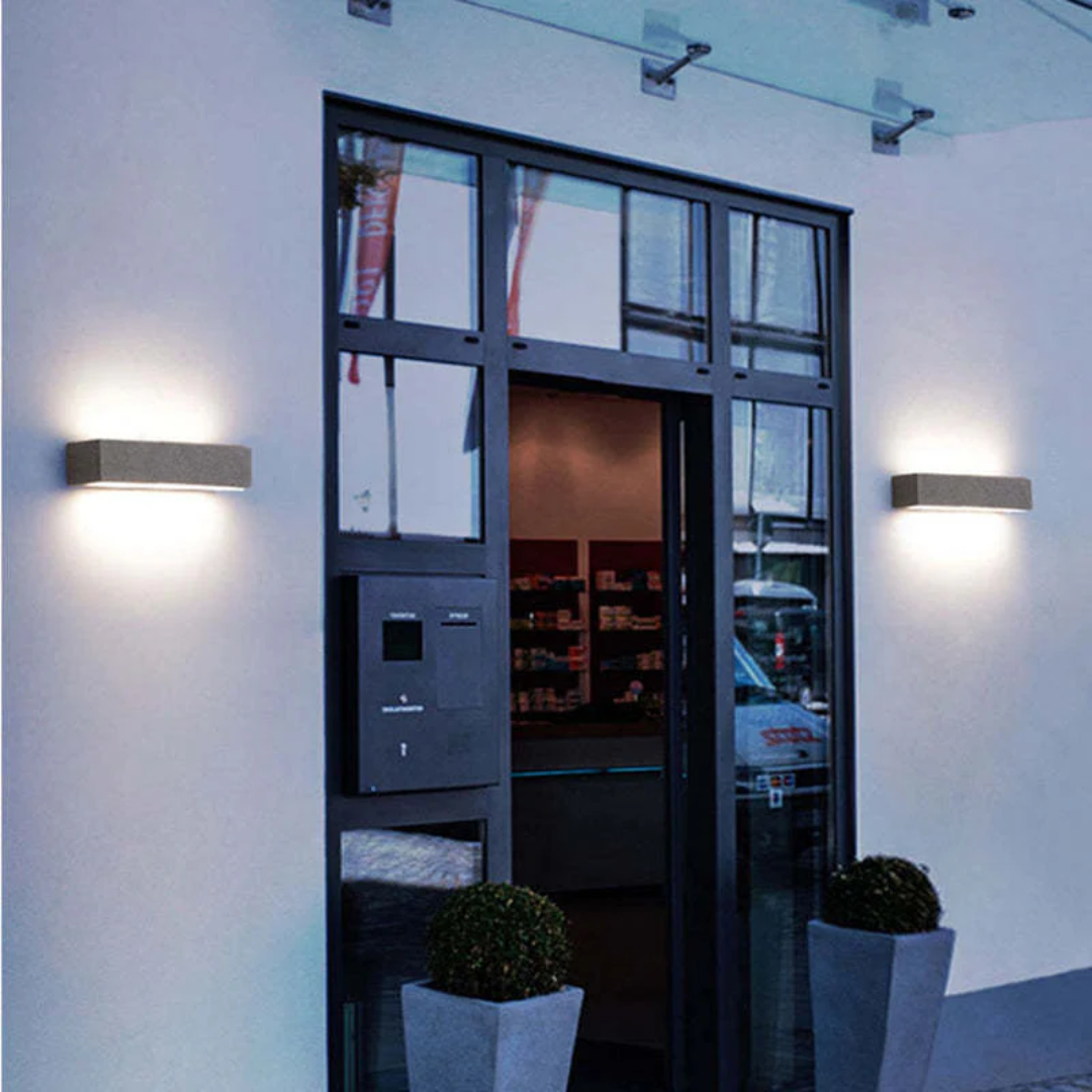 Lampada da Parete LED Moderna da Esterno per Giardino e Facciate di NovaLumen
