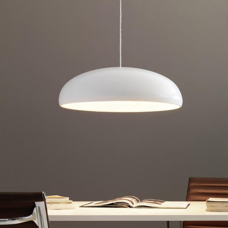 Závěsná lampa Orbita s kulatým moderním designem pro obývací pokoje