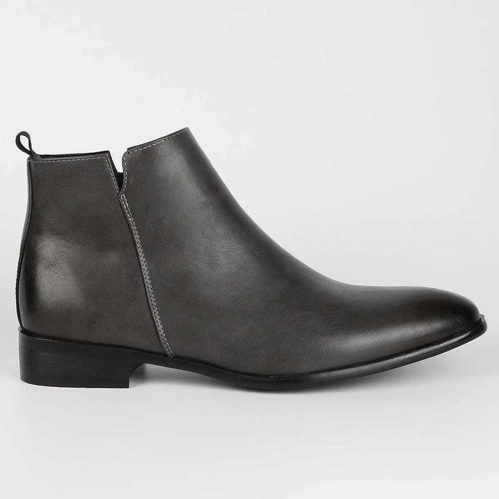 Aurelia Men's Chelsea Style Leather Boots With Sleek Look