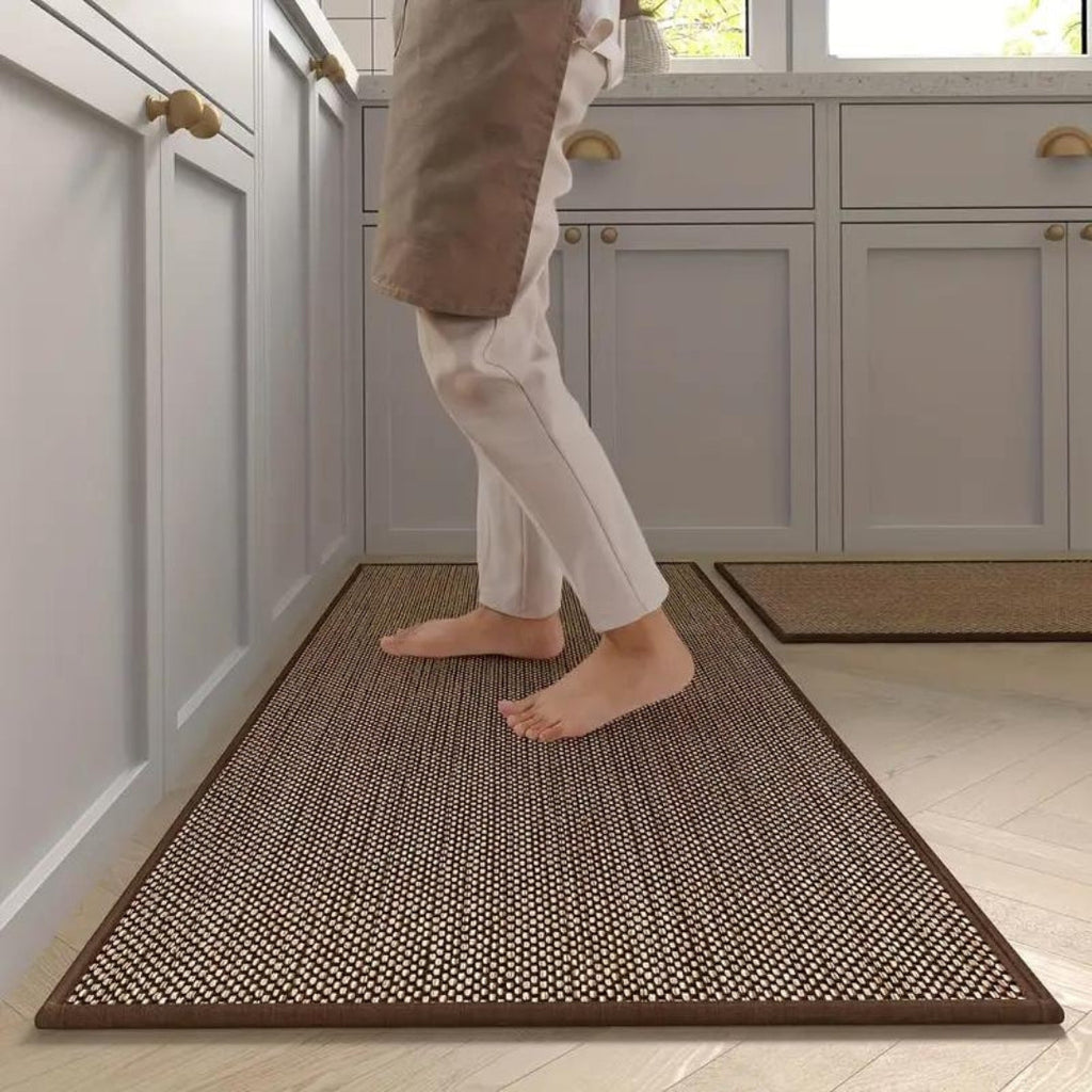 Sada kuchyňských běhounů z béžové PVC pěny, protiskluzové rohože 45x120 cm a 45x70 cm, odolné proti skvrnám