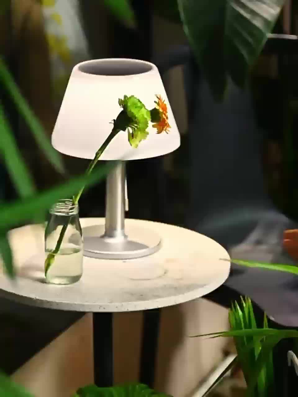Solární stolní řetězová lampa