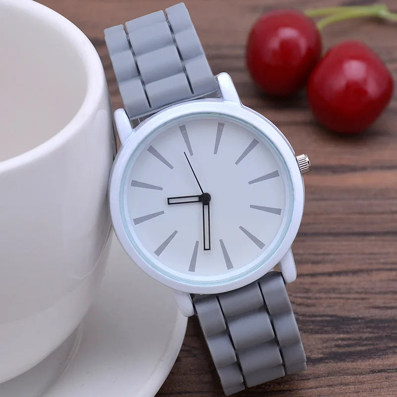 Spectrum Wristwatch With Minimalist Dial For Unisex Everyday Style