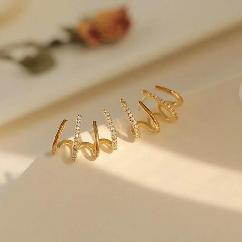 Boucles d'oreilles Astra Twist pour femmes, bijoux légers et remarquables, finition hypoallergénique | Fervei