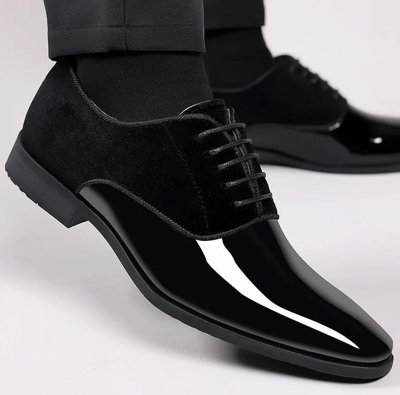 GlanzGenuss Men's Patent Leather Shoes For Style And Comfort