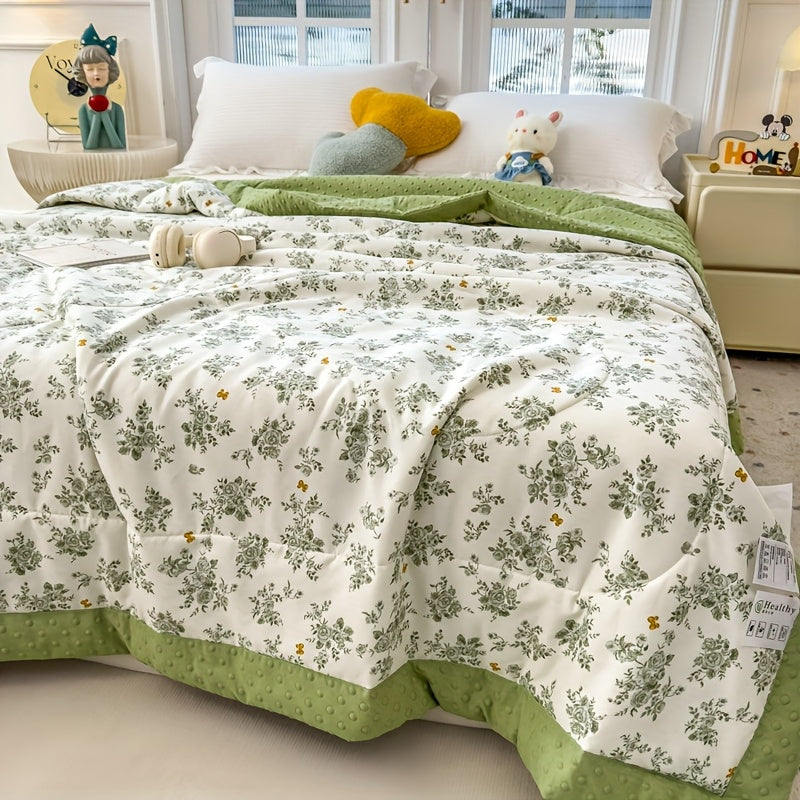 Lightweight Floral Summer Quilt for Cozy Sleep Comfort