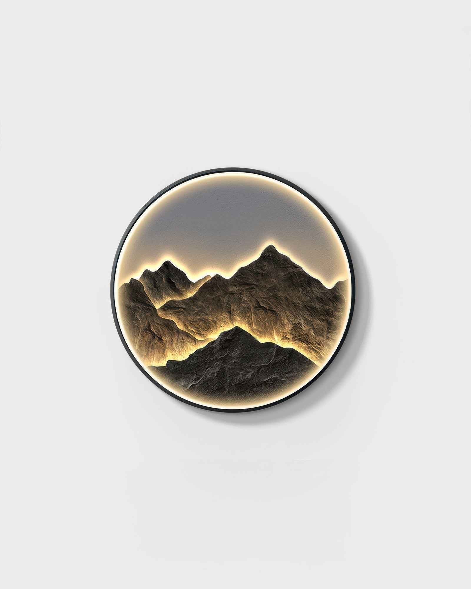 Silhouette Circle Wall Decor With Mountain Refuge Accent In Luxe Style