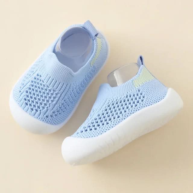 JoyStride Sneakers Leggere per Bambini con Suola Tread per Gioco Attivo