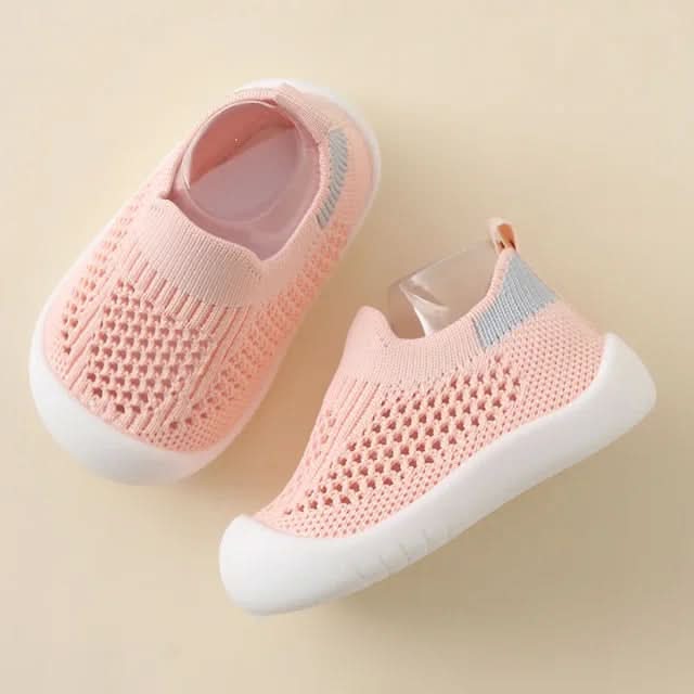JoyStride Sneakers Leggere per Bambini con Suola Tread per Gioco Attivo