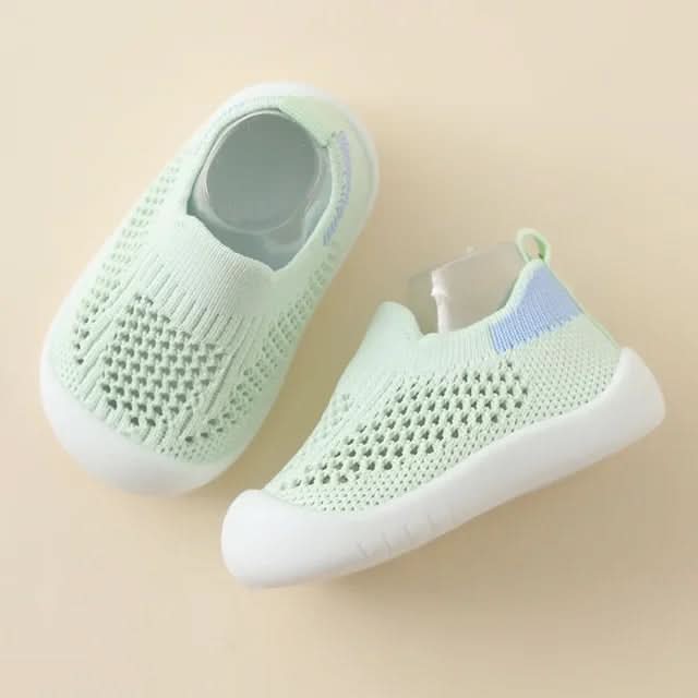 JoyStride Sneakers Leggere per Bambini con Suola Tread per Gioco Attivo