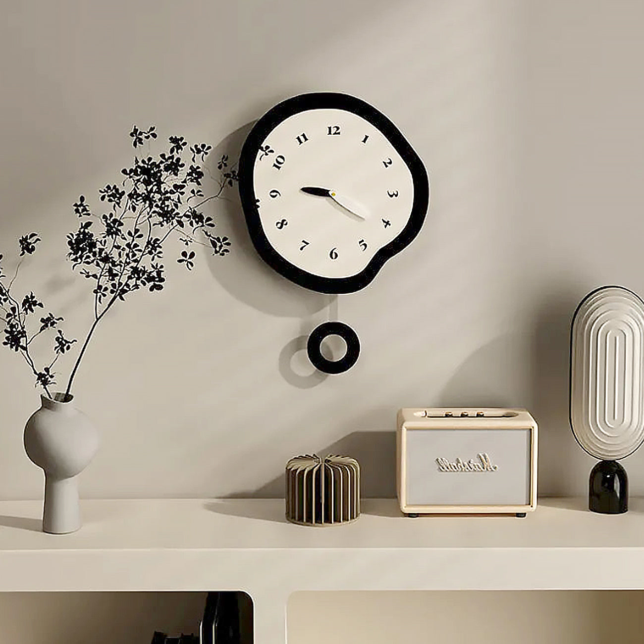 Vridde abstrakte veggur med stille kvarts pendeldesign