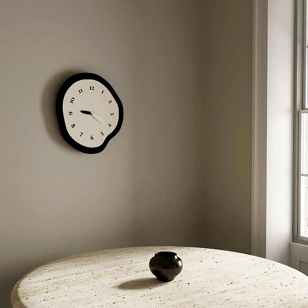 Vridde abstrakte veggur med stille kvarts pendeldesign