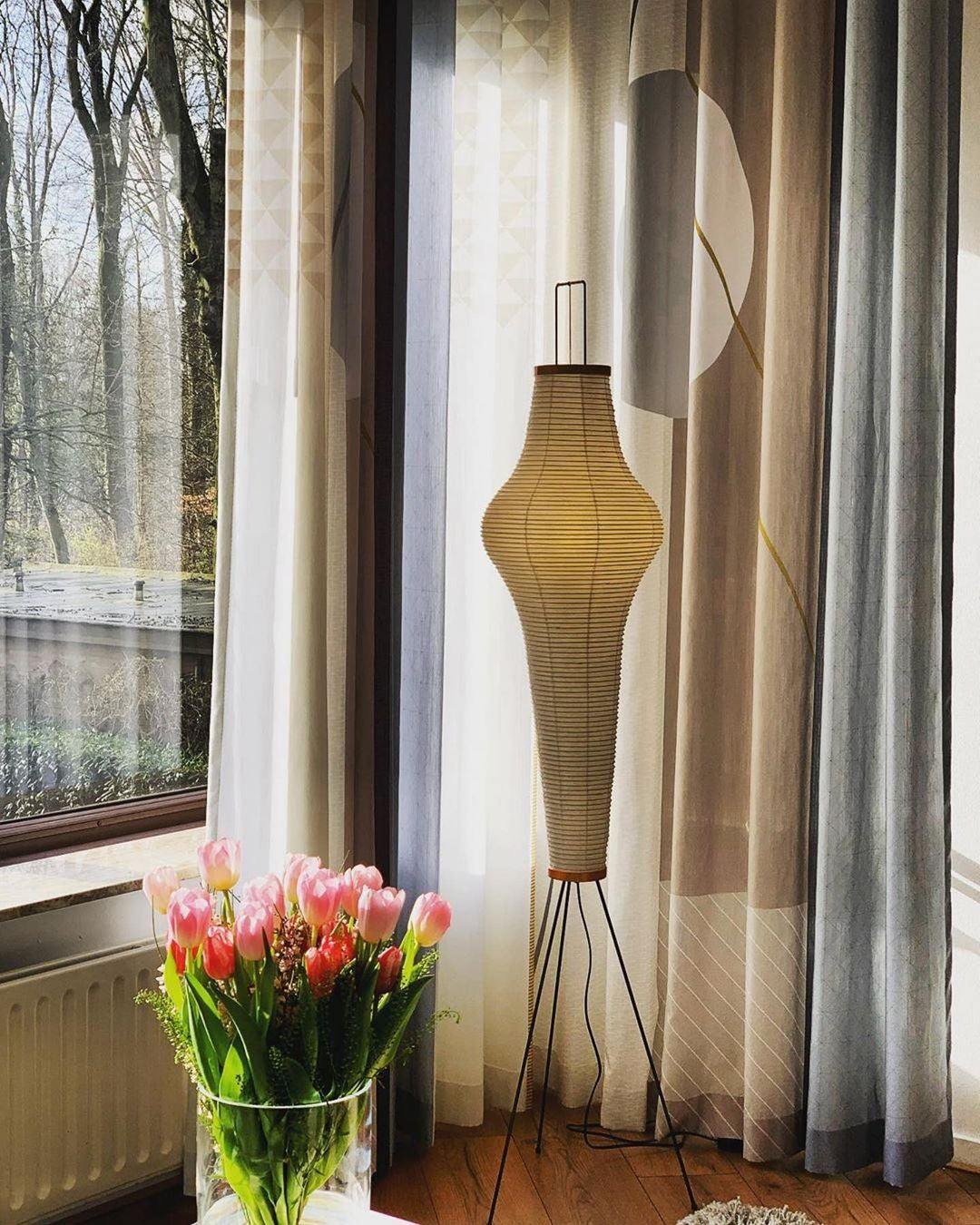 Akari Mulberry papir gulvlampe i metal, japansk stil til stuer