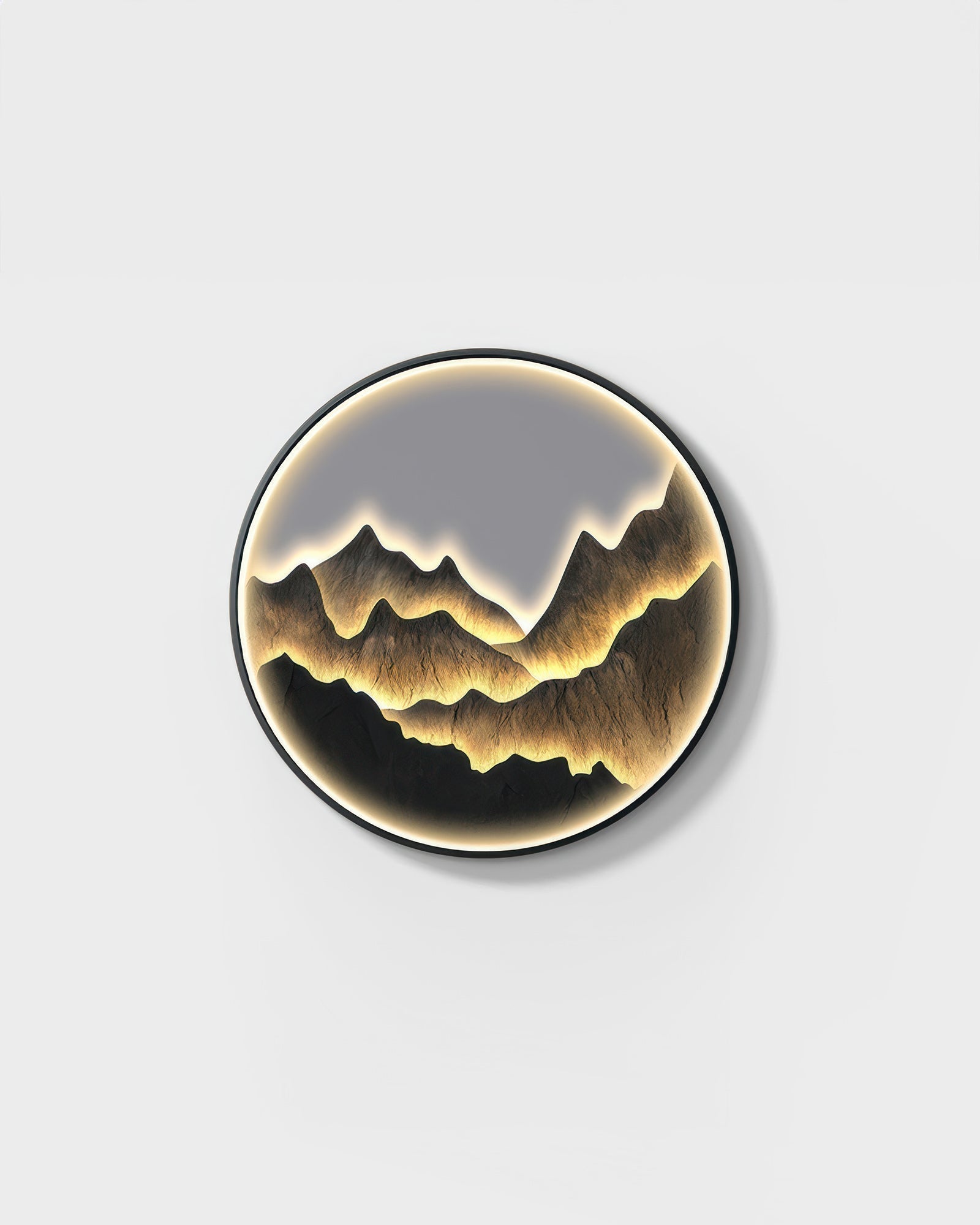 Silhouette Circle Wall Decor With Mountain Refuge Accent In Luxe Style