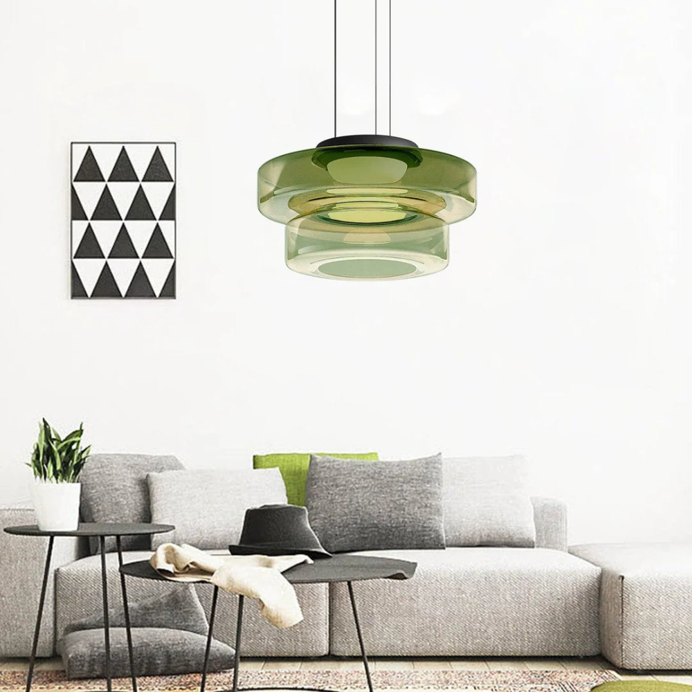Závěsná lampa v bauhausovém stylu s barevným sklem