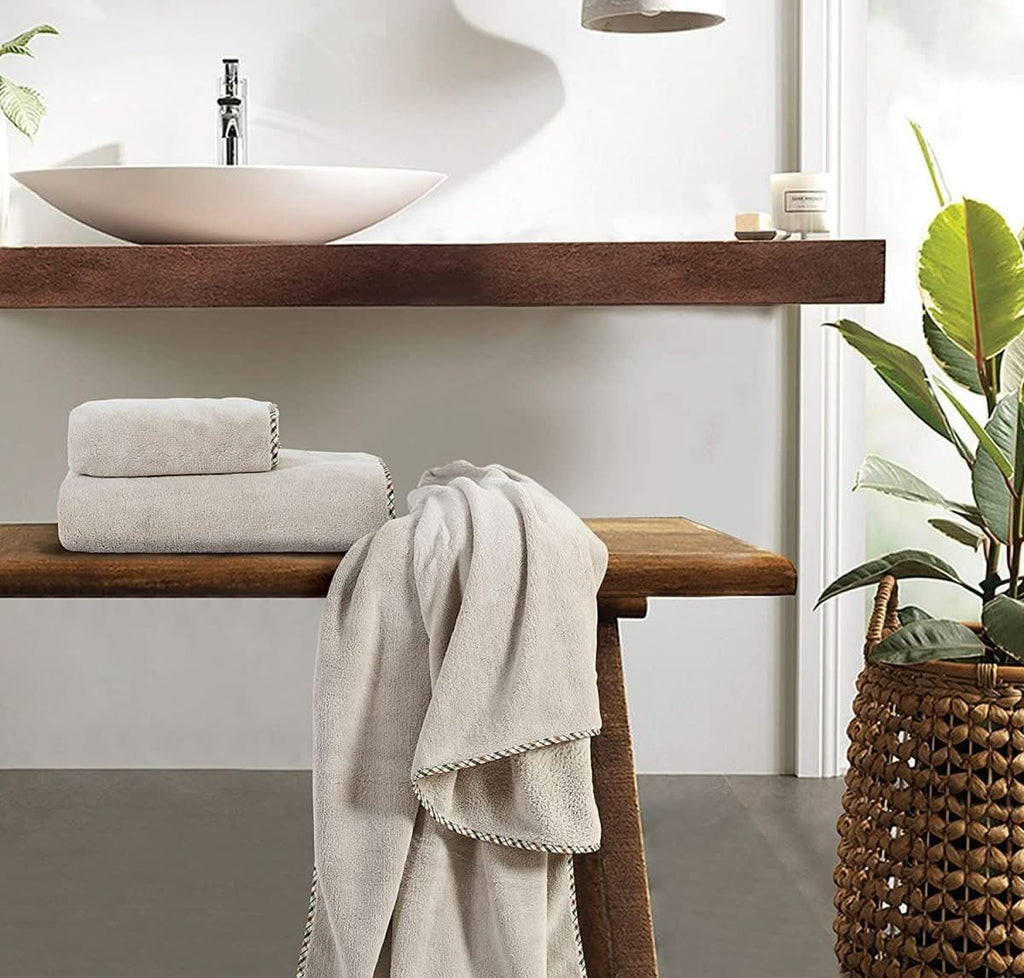 AeroFlex QuickDry Towel, Premium Microfiber, Fast Drying and Travel Ready