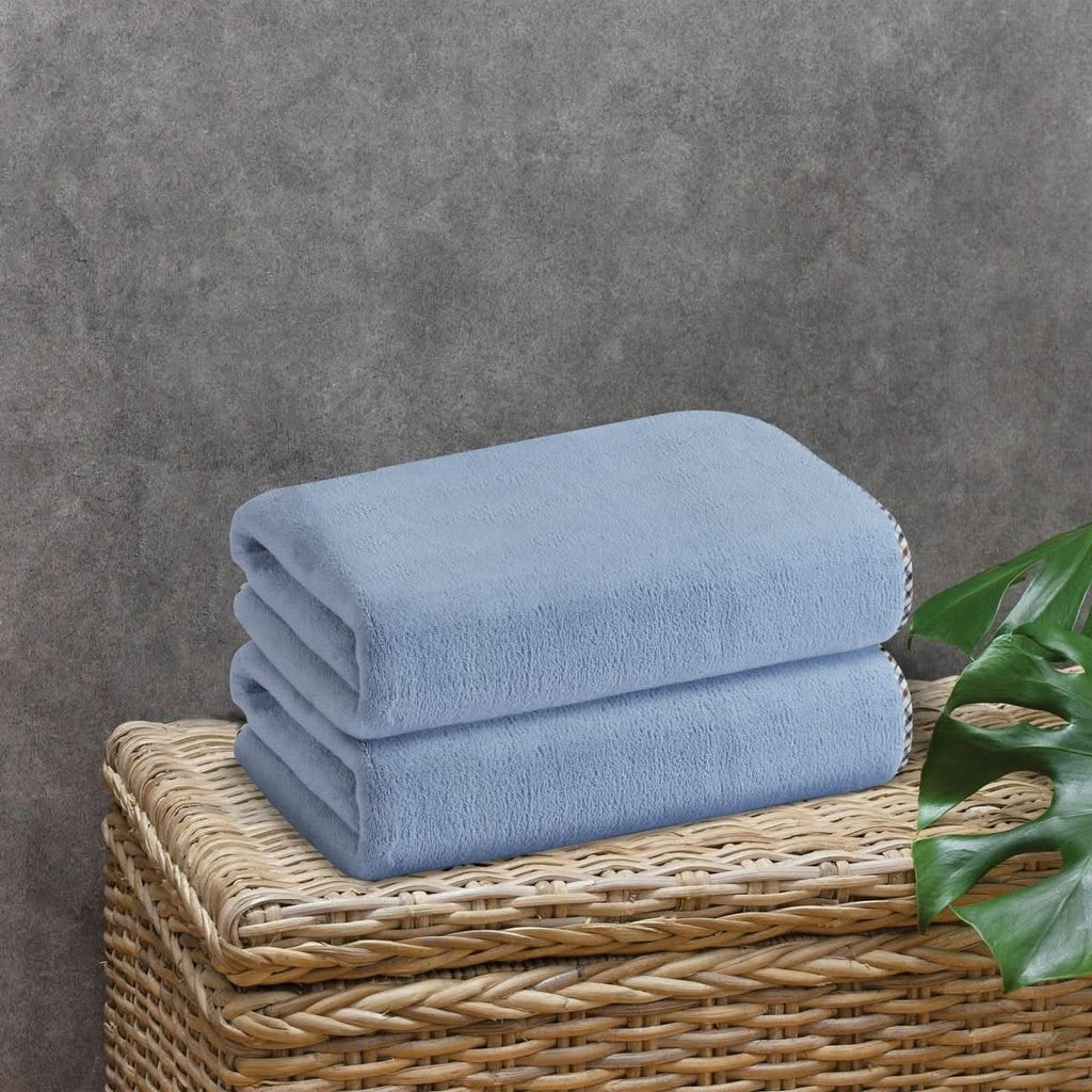 AeroFlex QuickDry Towel, Premium Microfiber, Fast Drying and Travel Ready