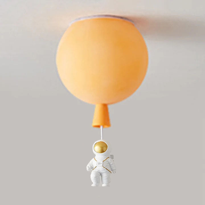 CosmoLite stropní svítidlo s astronautskými detaily a jemným měsíčním světlem