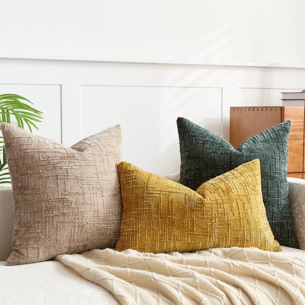 EverHaven Chenille Pillowcase With Bamboo Texture For Elegant Home Accents