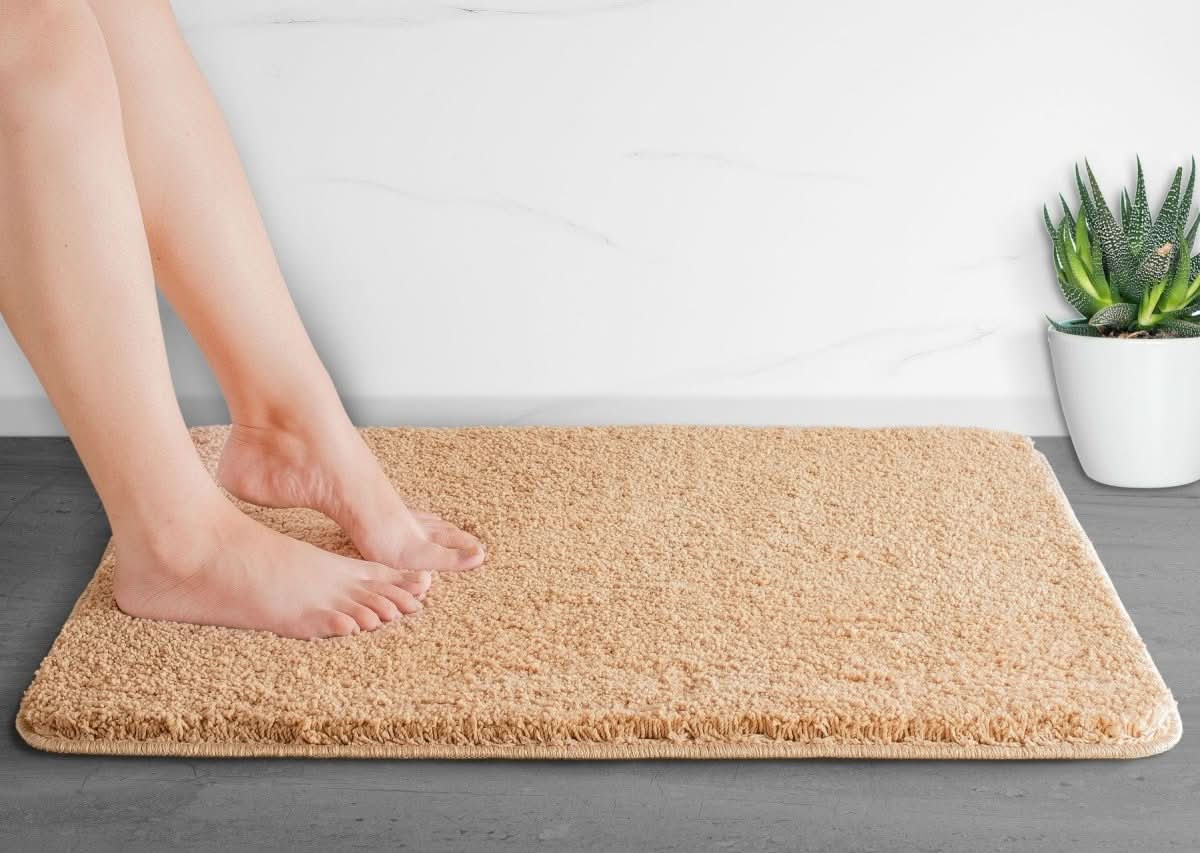 Nordra Bath Mat Soft Microfiber Bath Rug Quick Drying Non Slip Scandinavian Style
