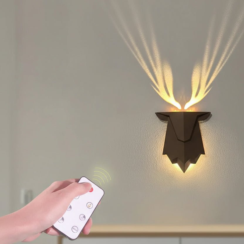 Eldara Minimalistische Hirsch-Wandlampe mit sanfter Dimmfunktion
