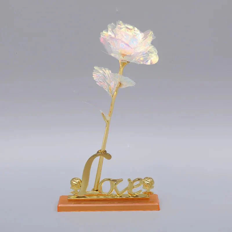 Radiant Bloom: Elegante Rosa Artificiale Dorata con Finitura in Foglia d'Oro