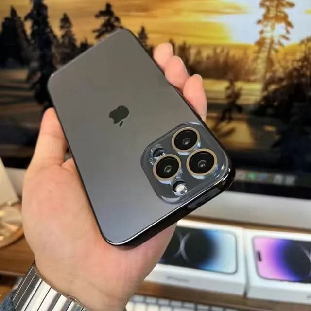 LumaGuard Matte Soft Touch And Durable Protection For iPhone 15