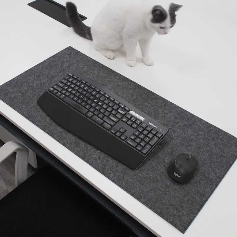 CushionCraft Woll-Schreibtischunterlage mit rutschfestem Griff für Gaming und Arbeit